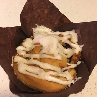 Apfel Schnecken - apple, cranberries and walnuts in sweet dough.