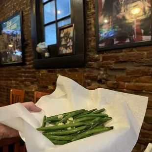 Garlicky Grilled Greenbeans