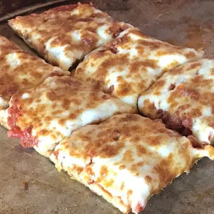 Thin Crust Pizza