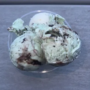 Mint Avalanche and The Elvis