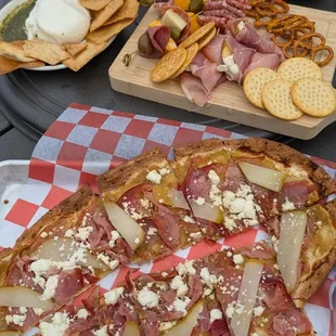 Delicious snacks with our wine tasting