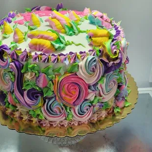 Had to take out a shelf in the fridge to fit this 10" 3-layered cake!