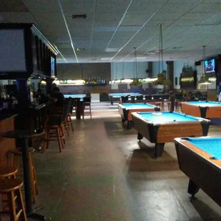 Great billards and bar.
