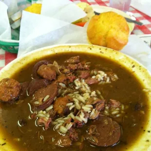 Gumbo with cornbread