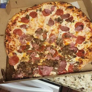 Toppings slid because I was almost in an accident. Not 2 Sisters fault, for sure.