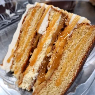 Caramel Apple Cheesecake Cake