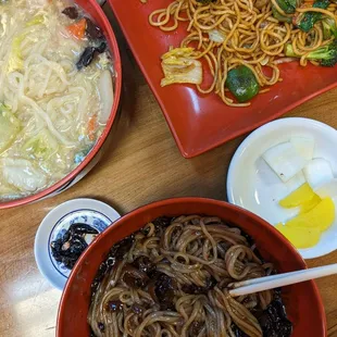 noodle dish, noodle soup, noodles, ramen and noodles, ramen, food