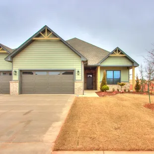 5605 NW 154th Terrace - Sonoma plan with bonus room.