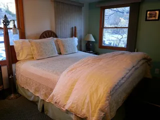 Tombstone Canyon Inn