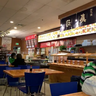 Two Youngs (dining room)