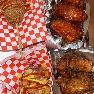 fried chicken wings, bbq chicken, chicken wings and fried chicken, chicken wings, food, chicken, fried chicken, bbq wings, poultry