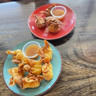 Cheese Puffs (6pc) &amp; chicken and shrimp wontons