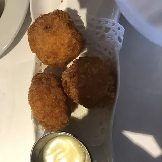 Fried Shrimp Balls (3) 黃金炸蝦球