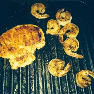 Tyemeka&apos;s boneless grilled chicken breast an grilled shrimps