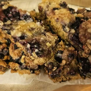 Blueberry Chocolate Chip Bars. Whaaaaaat?! Come on, now. Yaaaaasssss.