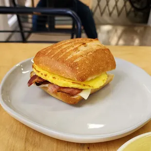 Breakfast Sarnie with Bacon
