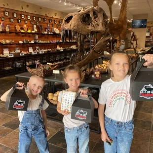 Bring home treasures from excavation activities!