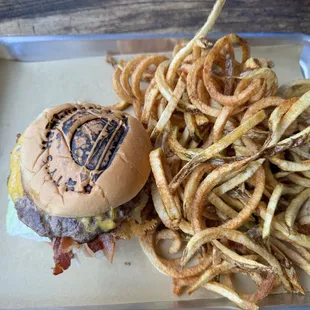 Bacon cheeseburger and Q&apos;s