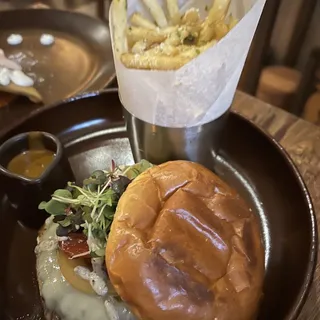 Tzuco Burger Dinner