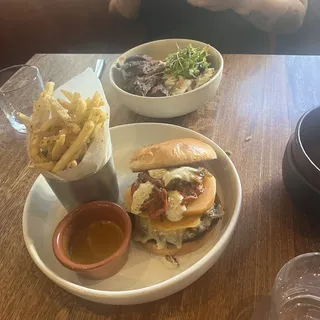 Tzuco Burger Brunch