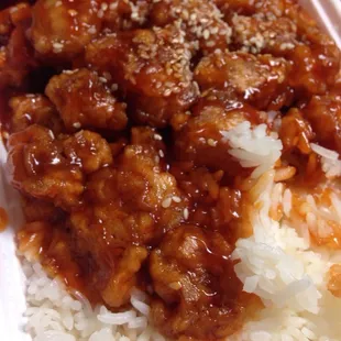 Sesame chicken with steamed rice