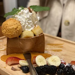 Thai Tea Lava Toast  @phidingthefam