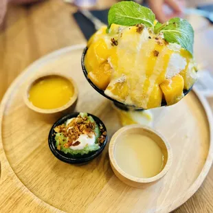 Mango Sticky Rice Bingsoo $19.... Overprice for the small size