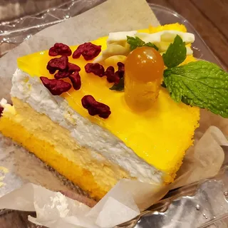 WHOLE HONEY YUZU CHEESECAKE