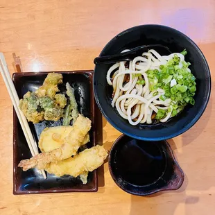 Bukkake Sauce udon and Tempura