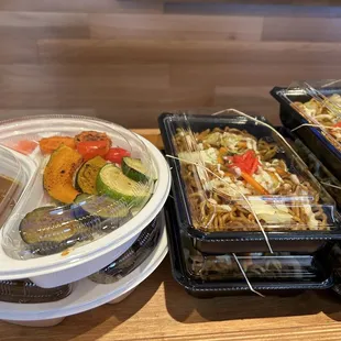 Veggie&apos;s &amp; Yakisoba
