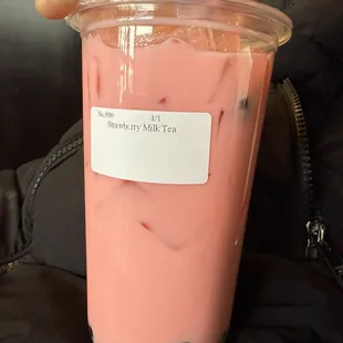 Strawberry bubba tea