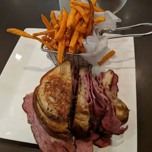 New Yorker and sweet potato fries