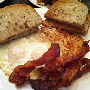 Over-Easy Eggs with Hashbrowns, Bacon &amp; Rye YUM!