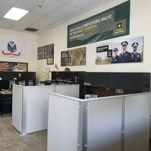 Best Recruiting Office in the city. Great customer service, gives Solid advice, works with you thru your issues. highly recommend!