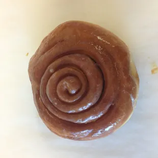 Look at this tasty cinnamon roll.