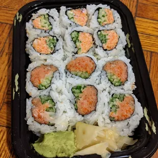 Spicy seafood maki, spicy tuna maki