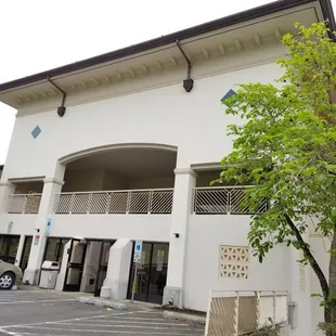 Front of Hale Akoakoa building