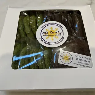 Ube and pandan cookies.  Delicious!