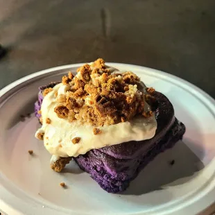 Ube Cookie Butter Roll/Bun