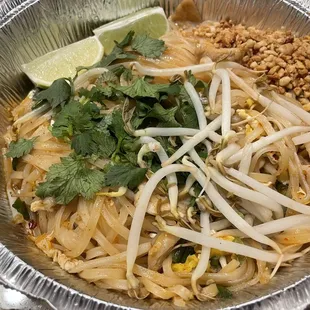 Pad thai (pork) extra peanuts extra lime