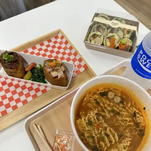 ramen and noodles, food