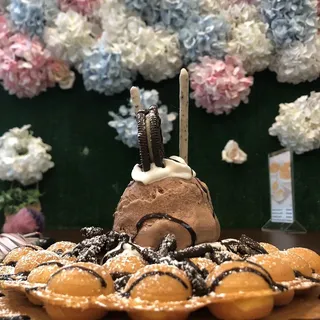 O02. Cold Oreo Milkshake