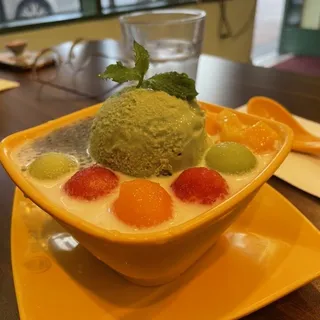 E02. Mixed Fruits Chia with Ice Cream Coconut Sauce
