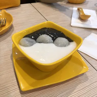 C13. Mochi Rice Ball with Sesame Paste and Almond Paste