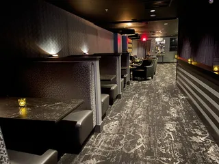 Elements Bar & Lounge