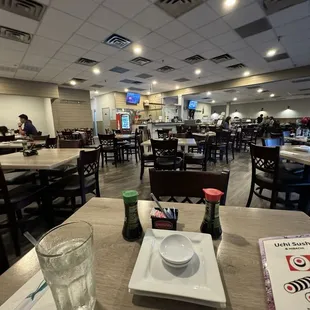 sushi and sashimi, interior