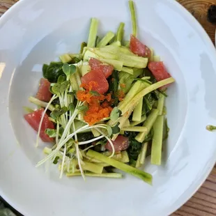 Poke tuna salad