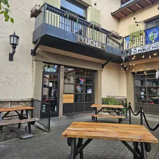4/6/2024 - Hopping into Uchu for an early dinner between activities.