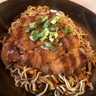 Corral Chicken Yakisoba