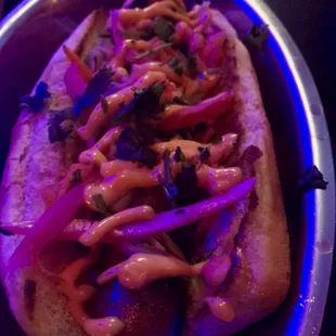 Vegan báhn mí style dog